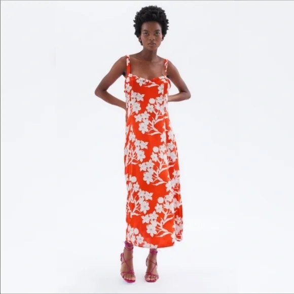 🔥ZARA| Satin Print Dress with side slit - Picture 4 of 6